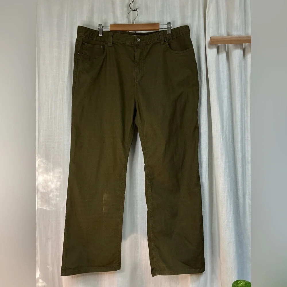 42/30 Prana Bridger Jean in green canvas feel slim fit